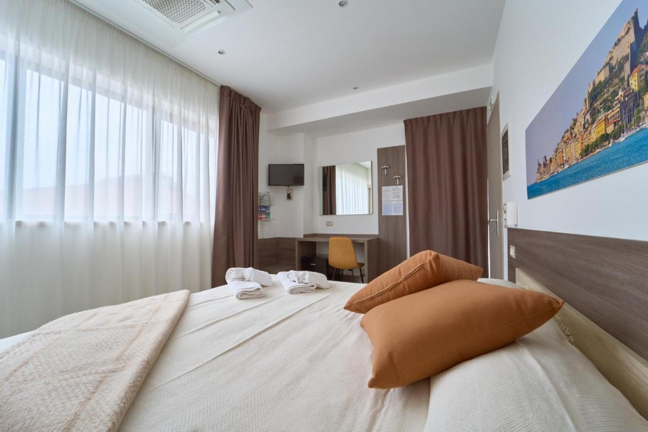 Firmafede Guest House Sarzana Exterior photo